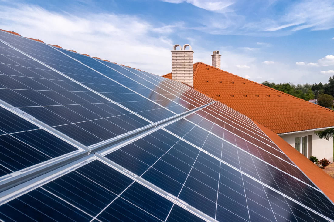 ¿Ya tiene instalados paneles solares? ¡Felicitaciones! Ya tiene el 20% de la solución para  ahorrar energía ¡Ahora vamos por ese 100%!